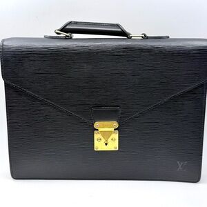 Authentic Louis Vuitton Epi Serviette Conseiller Briefcase, Black color  M54422